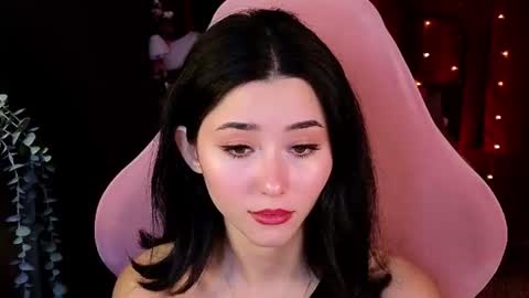 Snapshot of redmidnight_ chatting on June 26, 2026, 8:57 pm Kiara online show from June 26, 2026, 8:57 pm