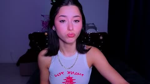 Snapshot of redmidnight_ chatting on July 9, 2026, 10:25 pm Kiara online show from July 9, 2026, 10:25 pm