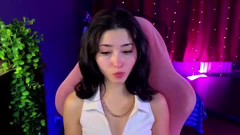 Snapshot of redmidnight_ chatting on July 20, 2026, 8:33 pm Kiara online show from July 20, 2026, 8:33 pm