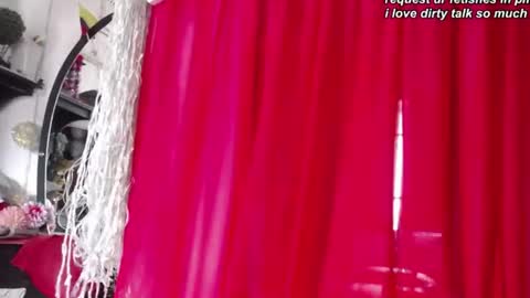 Snapshot of redroomxx chatting on July 20, 2026, 4:53 pm MIA online show from July 20, 2026, 4:53 pm