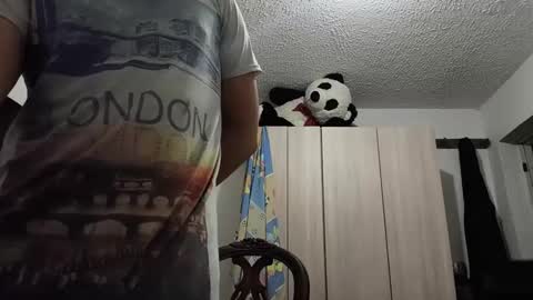 Snapshot of redsoul951869 chatting on September 22, 2025, 4:14 am RedsoulReaver online show from September 22, 2025, 4:14 am