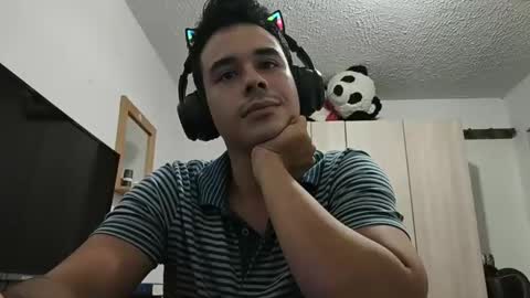 RedsoulReaver online show from October 7, 2025, 4:09 am