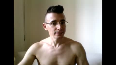 Snapshot of redstep0 chatting on September 20, 2025, 12:06 pm redstep0 online show from September 20, 2025, 12:06 pm