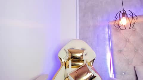   online show from February 22, 2025, 5:46 pm