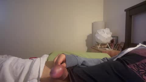 Snapshot of redw00d1984 chatting on October 7, 2025, 6:27 pm redw00d1984 online show from October 7, 2025, 6:27 pm