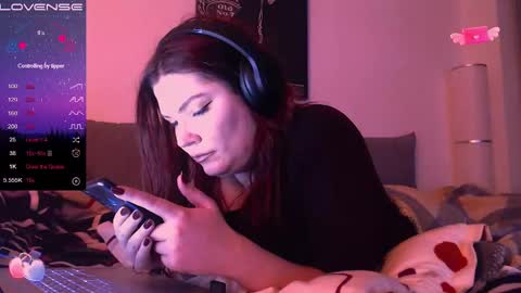 Snapshot of redyari chatting on December 7, 2024, 2:09 am Red online show from December 7, 2024, 2:09 am