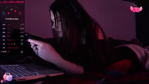 Snapshot of redyari chatting on December 19, 2025, 11:34 pm Red online show from December 19, 2025, 11:34 pm