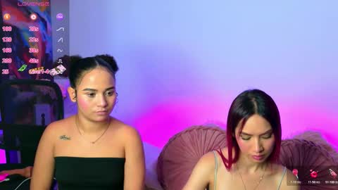 Snapshot of redyens_ chatting on March 21, 2026, 11:52 pm Anny online show from March 21, 2026, 11:52 pm