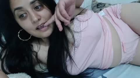 Snapshot of reeapassion chatting on June 24, 2026, 8:19 pm Reea online show from June 24, 2026, 8:19 pm