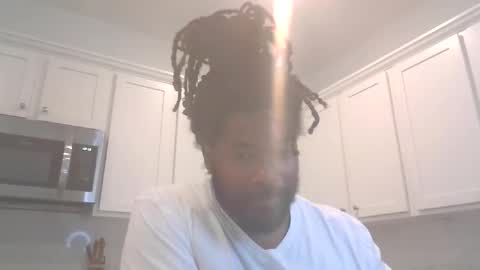 Snapshot of reek0000 chatting on May 19, 2026, 4:13 pm reek0000 online show from May 19, 2026, 4:13 pm