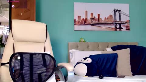 Yanella online show from October 11, 2025, 4:05 pm