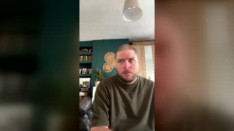 Snapshot of reevescrfg chatting on July 18, 2026, 12:31 pm Boredhorny online show from July 18, 2026, 12:31 pm