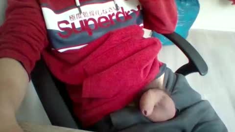 Snapshot of refar12 chatting on December 14, 2025, 12:10 pm refar12 online show from December 14, 2025, 12:10 pm