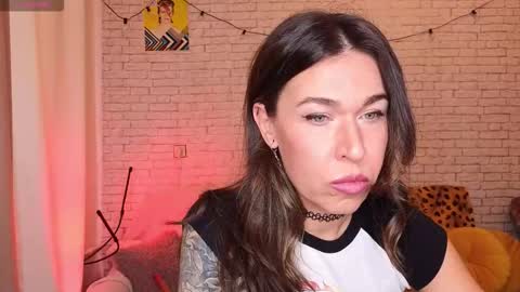 ReginaHawkinss online show from November 4, 2025, 8:57 am