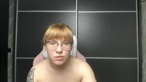 Snapshot of reginasmilee chatting on February 5, 2025, 6:59 pm Regina online show from February 5, 2025, 6:59 pm