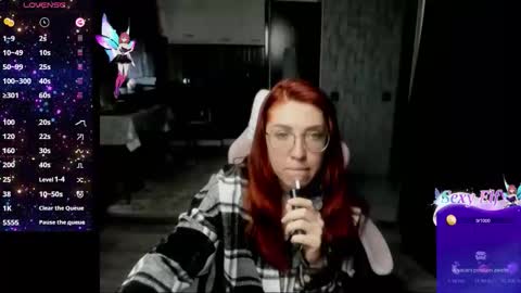 Snapshot of reginasmilee chatting on May 5, 2026, 4:42 am Regina online show from May 5, 2026, 4:42 am