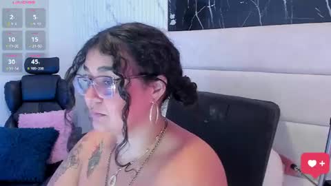 reginavegaa online show from July 28, 2026, 6:20 pm