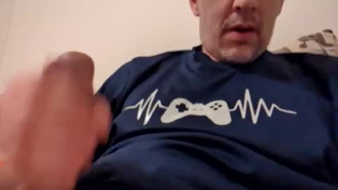 regularguy20 online show from January 14, 2025, 8:41 am