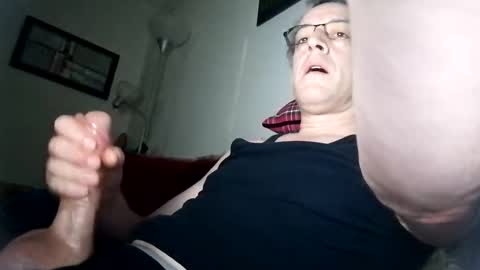 regularguy20 online show from January 18, 2026, 11:47 am