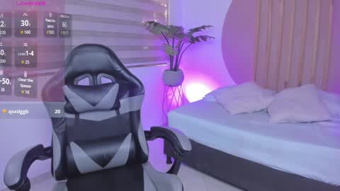 Snapshot of rei_cos chatting on October 1, 2025, 12:22 pm R E I online show from October 1, 2025, 12:22 pm