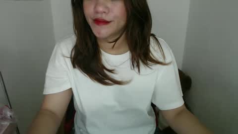 reign2525 online show from February 26, 2025, 4:03 am