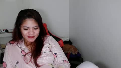 reign2525 online show from September 22, 2025, 2:08 pm