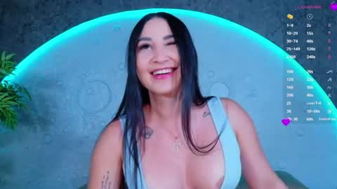 Snapshot of reiinachloe chatting on June 20, 2026, 4:32 pm reiinachloe online show from June 20, 2026, 4:32 pm