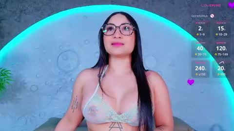 Snapshot of reiinachloe chatting on July 9, 2026, 5:06 pm reiinachloe online show from July 9, 2026, 5:06 pm