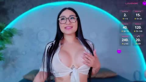 Snapshot of reiinachloe chatting on July 24, 2026, 4:27 pm reiinachloe online show from July 24, 2026, 4:27 pm