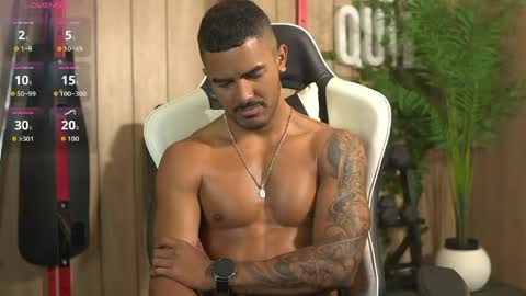Snapshot of reik_von chatting on May 22, 2026, 1:06 pm Reik online show from May 22, 2026, 1:06 pm