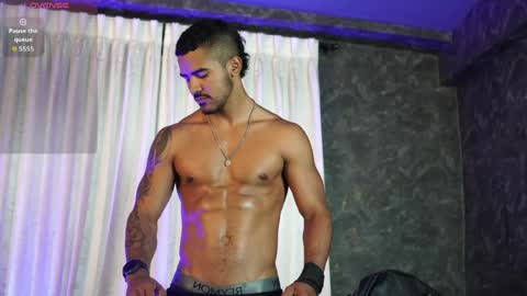 Snapshot of reik_von chatting on May 27, 2026, 1:08 pm Reik online show from May 27, 2026, 1:08 pm