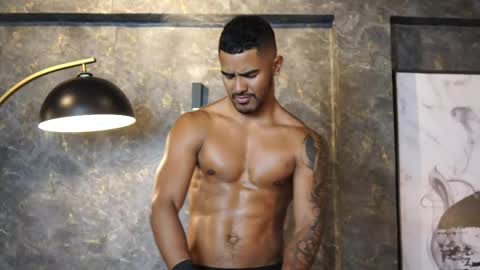 Snapshot of reik_von chatting on May 30, 2026, 1:41 pm Reik online show from May 30, 2026, 1:41 pm