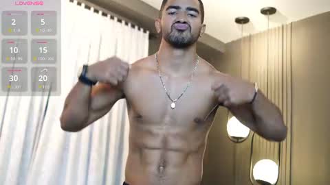 Snapshot of reik_von chatting on June 9, 2026, 1:01 pm Reik online show from June 9, 2026, 1:01 pm