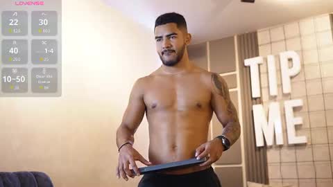 Snapshot of reik_von chatting on July 1, 2026, 12:40 pm Reik online show from July 1, 2026, 12:40 pm