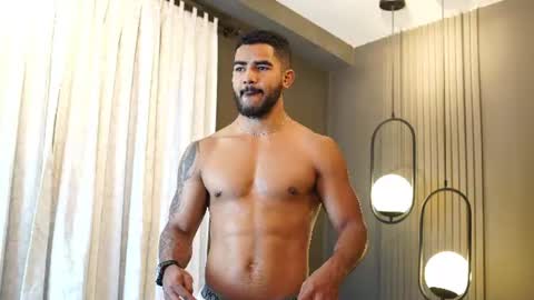Snapshot of reik_von chatting on July 23, 2026, 12:14 pm Reik online show from July 23, 2026, 12:14 pm