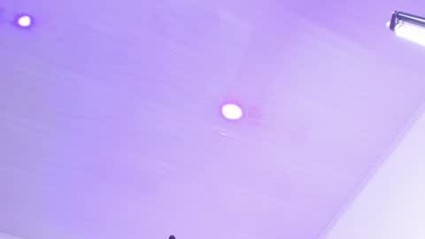 Reika  online show from September 18, 2025, 1:24 pm