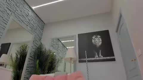Snapshot of reina_cummings chatting on July 4, 2026, 6:52 am reina cummings online show from July 4, 2026, 6:52 am