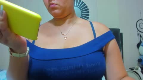 Snapshot of reina_loren chatting on December 4, 2024, 9:46 pm reina_loren online show from December 4, 2024, 9:46 pm