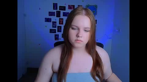 Reina online show from May 3, 2026, 5:46 am