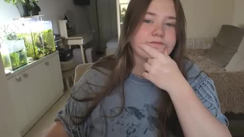 Snapshot of remirann_ chatting on December 18, 2025, 12:33 pm Ann OF - remirann21 online show from December 18, 2025, 12:33 pm