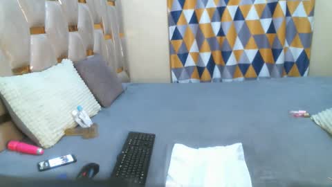 remmyqueen online show from April 25, 2026, 2:36 pm