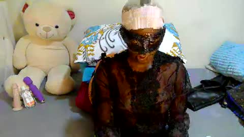 Snapshot of remmyqueen chatting on May 12, 2026, 10:34 am remmyqueen online show from May 12, 2026, 10:34 am