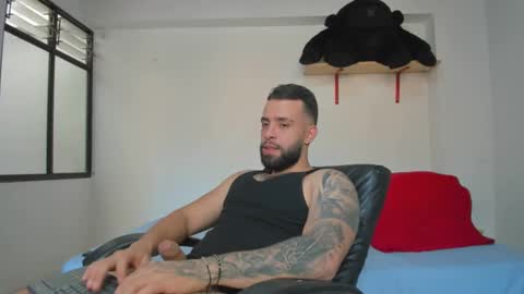 Snapshot of remy_sten chatting on January 8, 2025, 9:01 pm Rmy Steen online show from January 8, 2025, 9:01 pm