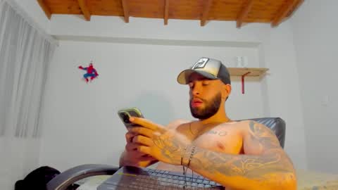 Snapshot of remy_sten chatting on October 19, 2025, 3:18 am Rmy Steen online show from October 19, 2025, 3:18 am