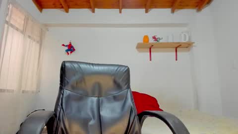 Rmy Steen online show from January 14, 2026, 9:20 pm