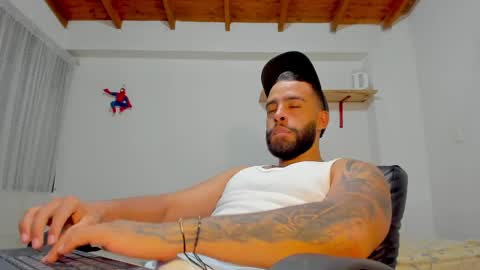 Snapshot of remy_sten chatting on May 27, 2026, 1:57 am Rmy Steen online show from May 27, 2026, 1:57 am
