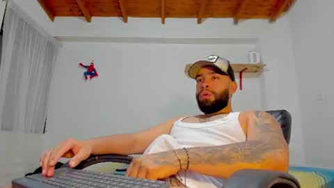 Snapshot of remy_sten chatting on June 10, 2026, 1:39 am Rmy Steen online show from June 10, 2026, 1:39 am