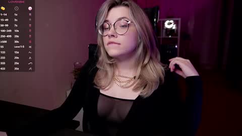 Snapshot of remywild chatting on December 13, 2024, 8:47 pm RemyWild online show from December 13, 2024, 8:47 pm