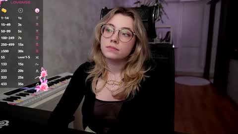 Snapshot of remywild chatting on January 30, 2025, 9:58 pm RemyWild online show from January 30, 2025, 9:58 pm