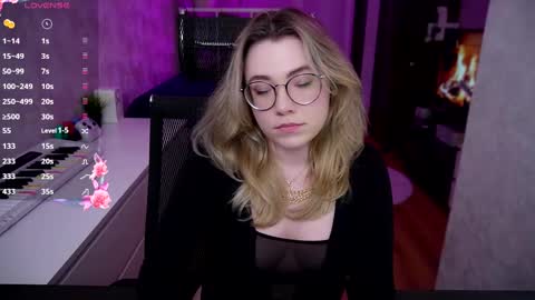 Snapshot of remywild chatting on February 26, 2025, 8:33 pm RemyWild online show from February 26, 2025, 8:33 pm